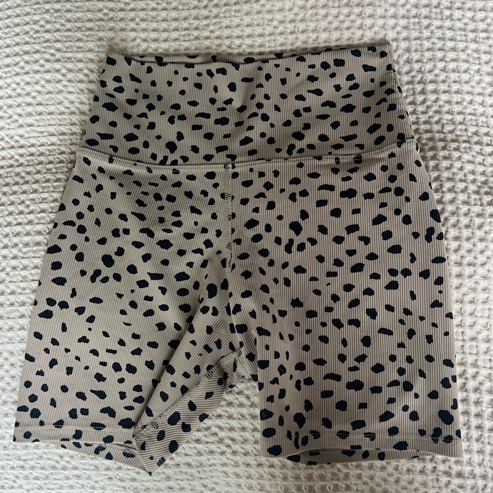 Beach Riot Beige Ribbed Bike Shorts with Black Spot Print
